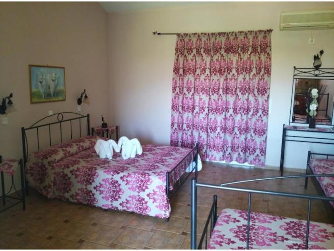 Agios Georgios  Hotel Takis מראה חיצוני תמונה