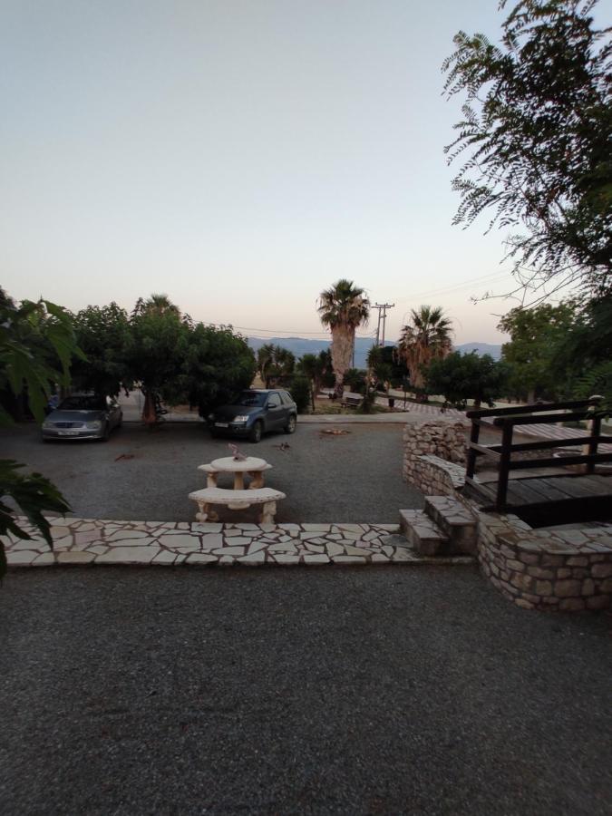 Agios Georgios  Hotel Takis מראה חיצוני תמונה