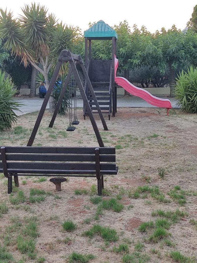 Agios Georgios  Hotel Takis מראה חיצוני תמונה